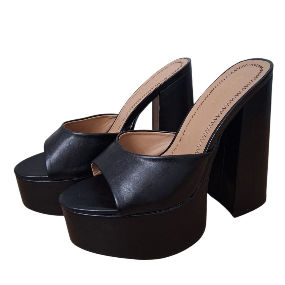 Bamboo 6" Chunky Platform Womens size 9 Whimsigoth Dark fairy Block Heel Sandals